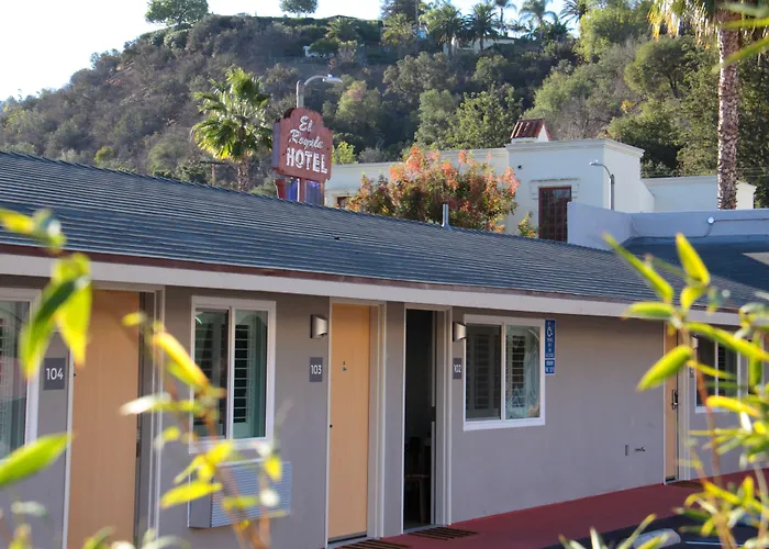 El Royale Gardens Near Universal Studios Los Angeles